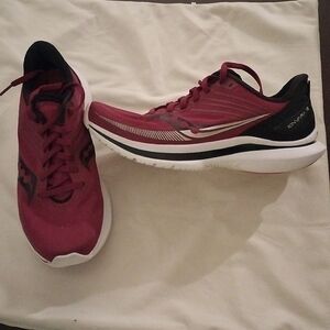 Women's Saucony Kinvara 12 size 7